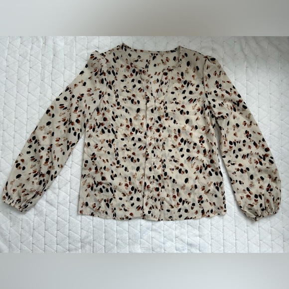 NWOT SHEIN | “Emery Rose” Neutral Print Notched Neckline Lantern Sleeve Blouse - Picture 2 of 7